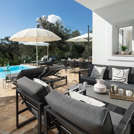 Icarus - Corfu By Sunvil * Perama (Corfu)